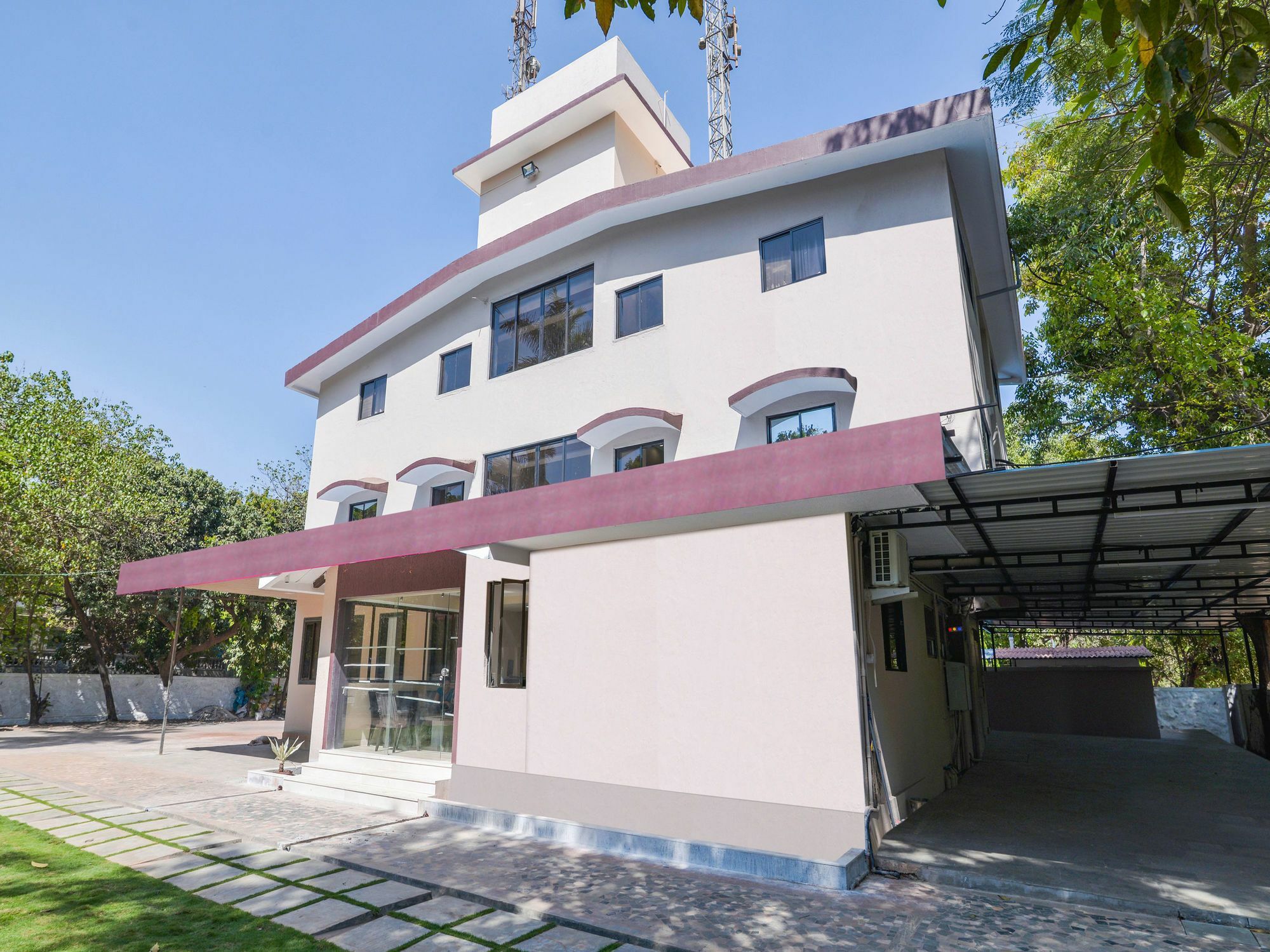 ホテル Oyo 13150 Mangal Residency ロナバラ エクステリア 写真